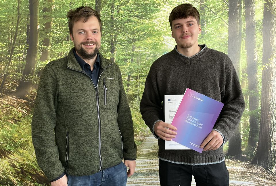 Image - Ãœbergabe des â€žEuropass MobilitÃ¤tâ€œ nach Erasmus+ Praktikum in Schweden