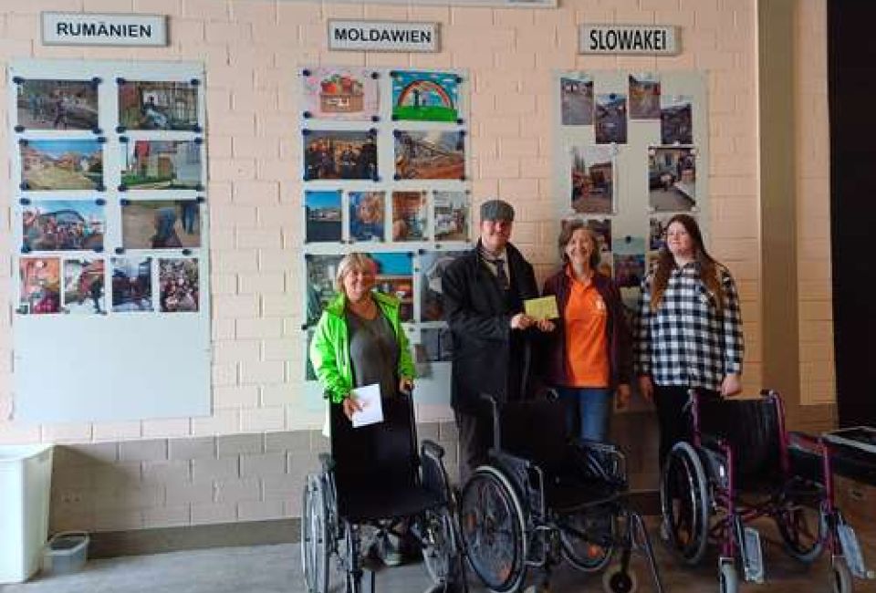 Image - Spende an den Verein â€žHelping Handsâ€œ