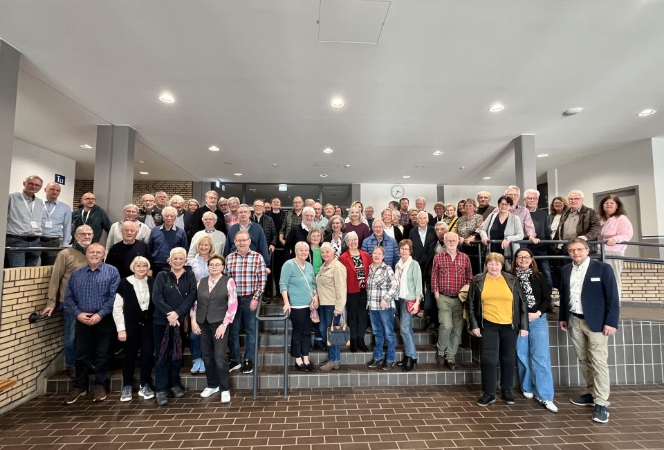 Image - Ein Wiedersehen nach vielen Jahren â€“ Erstes groÃŸes PensionÃ¤rstreffen an den BBS Meppen