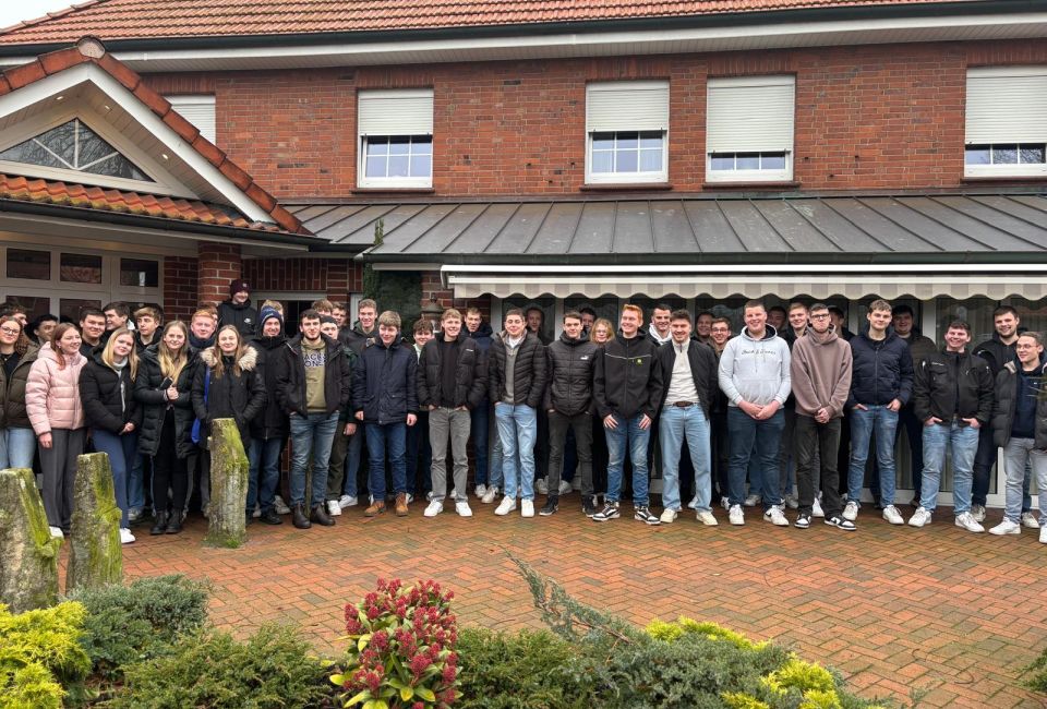 Image - Besuch des Milchviehforums mit der Berufsschule Agrarwirtschaft